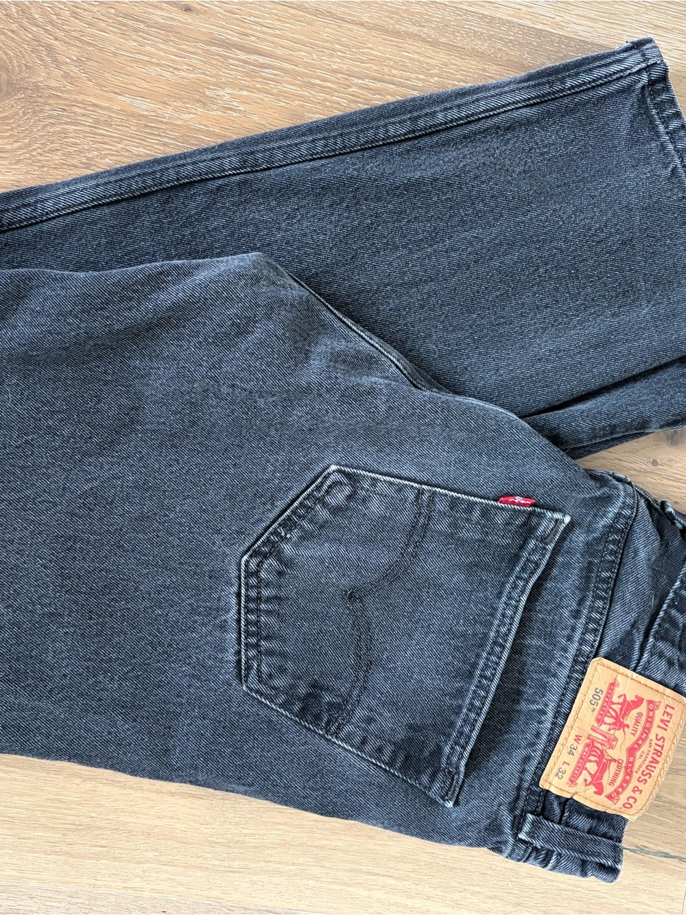 Levi's Men's 505 Black Charcoal Straight Jeans